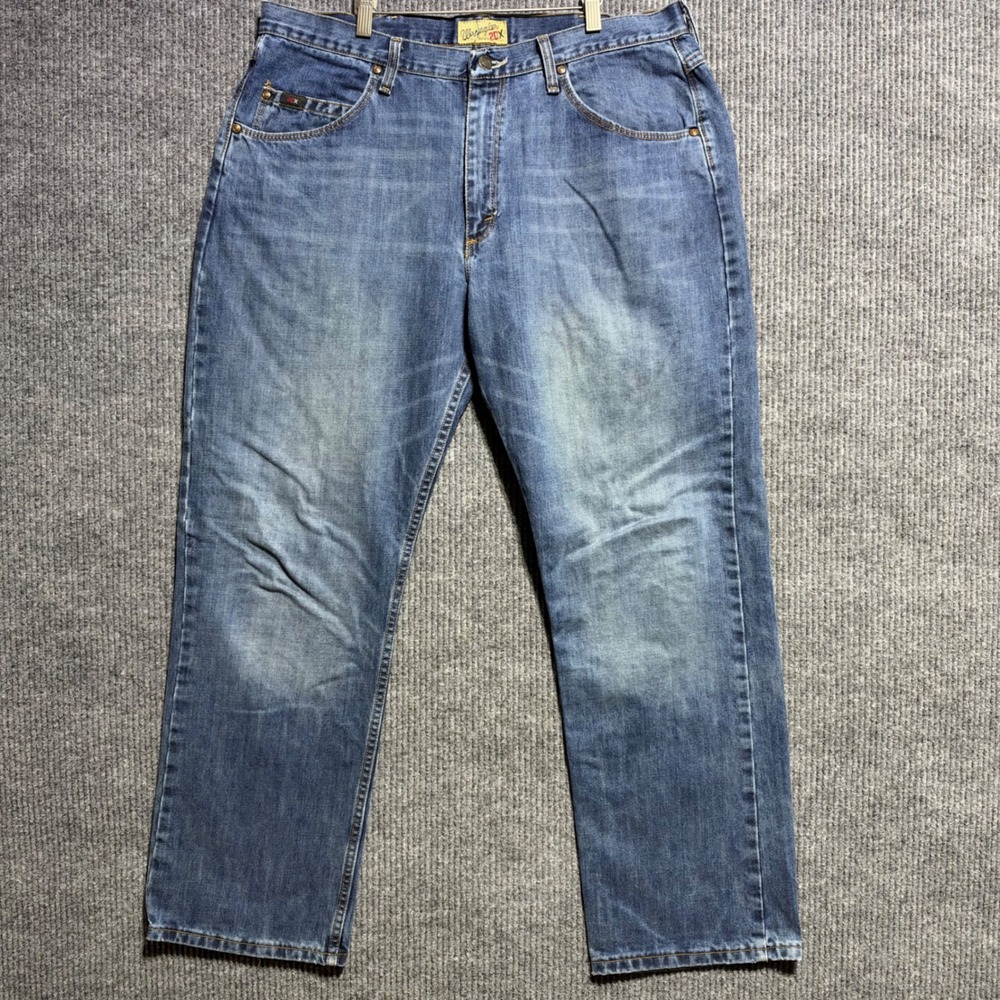 Wrangler 20X Jeans Mens 38x32 Blue Relaxed Fit Denim 01MWXRW Medium Wash